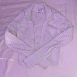 Long sleeve v neck ribbed collared white button down cropped knit cardigan